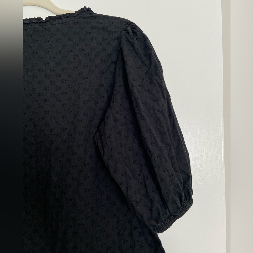 Old Navy Women’s blouse- black size Medium - Picture 3 of 7